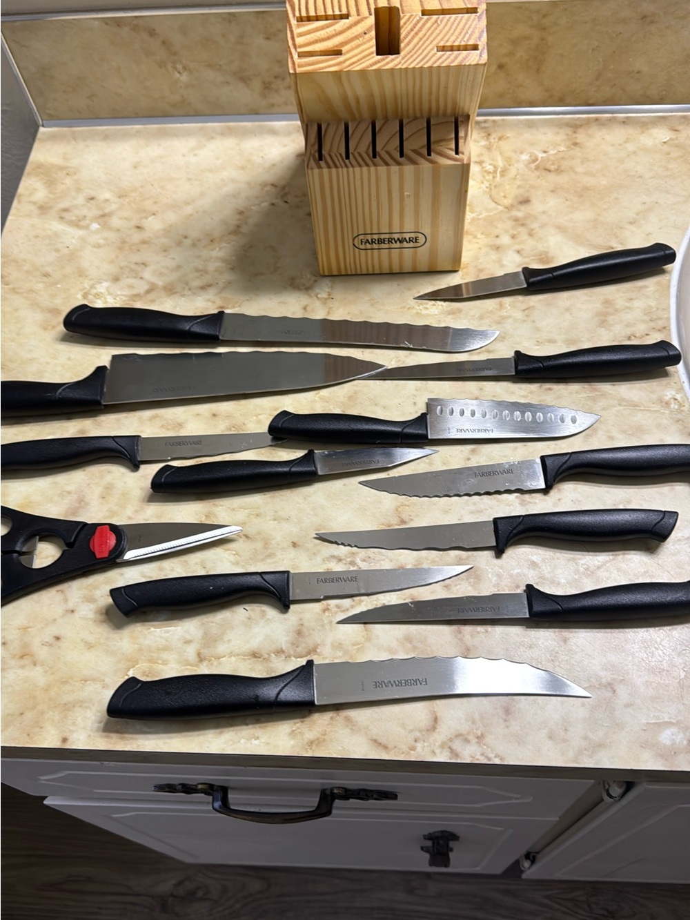 Farberware Black Handle Kitchen Knife Set with Wooden Block